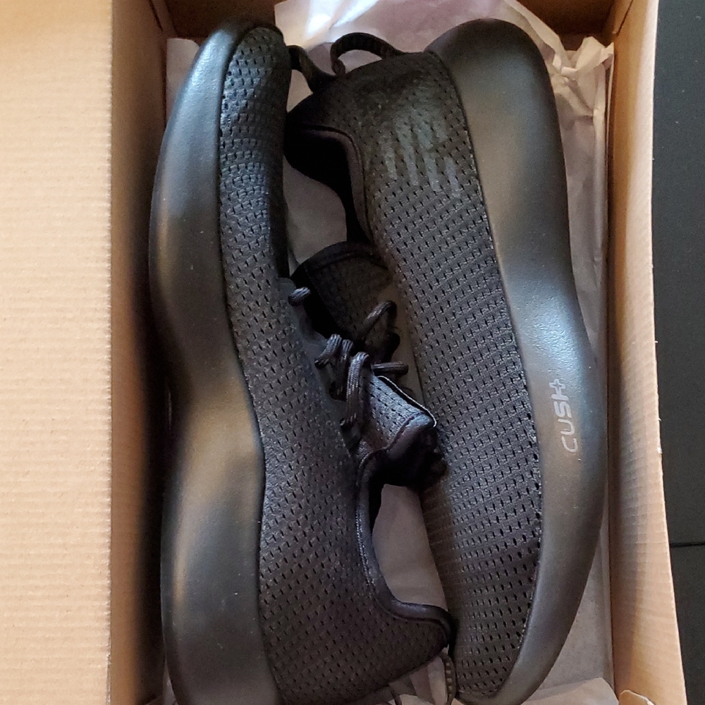 New Balance Black Recovery Cush+ Sneakers Hard To Find NEW!